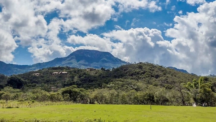 Serra dos Alves: Cachoeiras dos Cristais e Luci, C&acirc;nion Boca da Serra e Ponte de Pedra (N&iacute;vel Moderado)